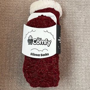 NWT Comfy Crimson Sparkle Slipper Socks